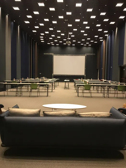 Auditório preparado antes da chegada dos alunos